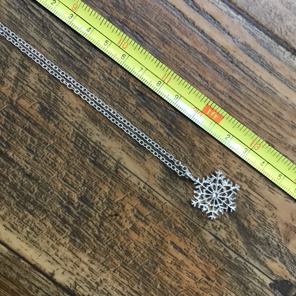 Silver Bling Snowflake Necklace - Picture 6 of 6